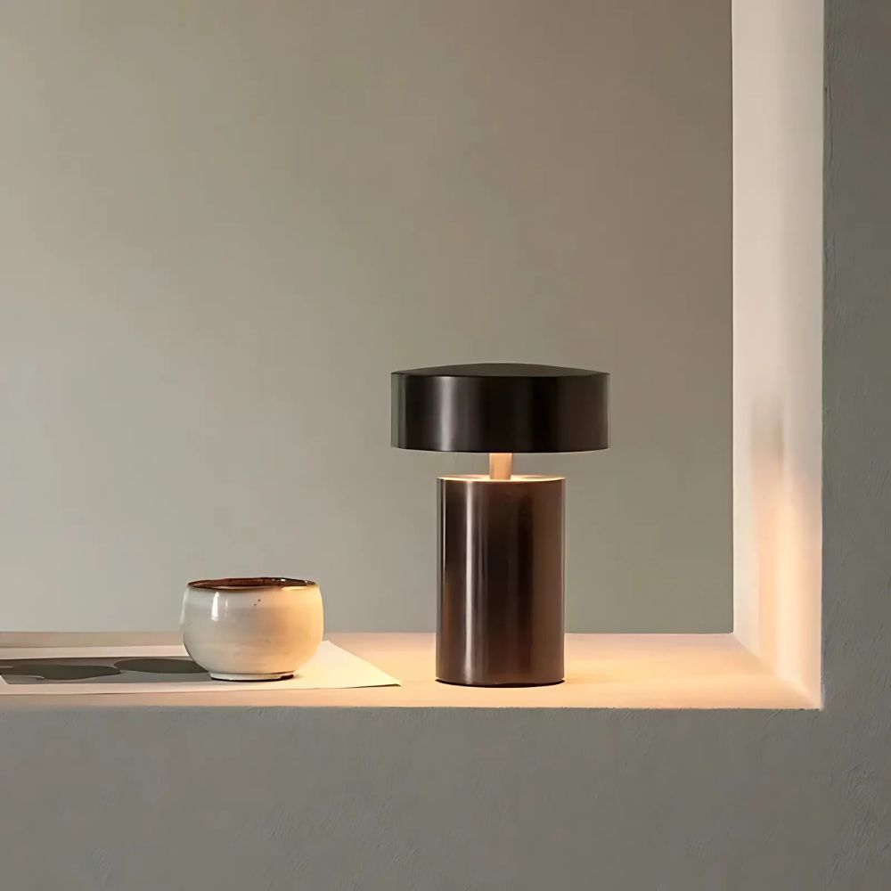 Lumé Säulen-LED-Tischlampe