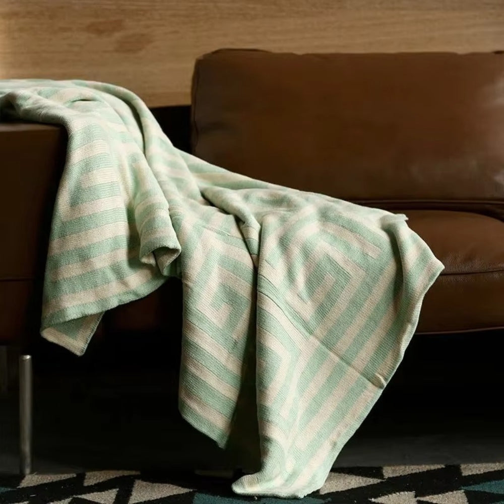 Labyrinthine Geometrische Jacquard-Decke