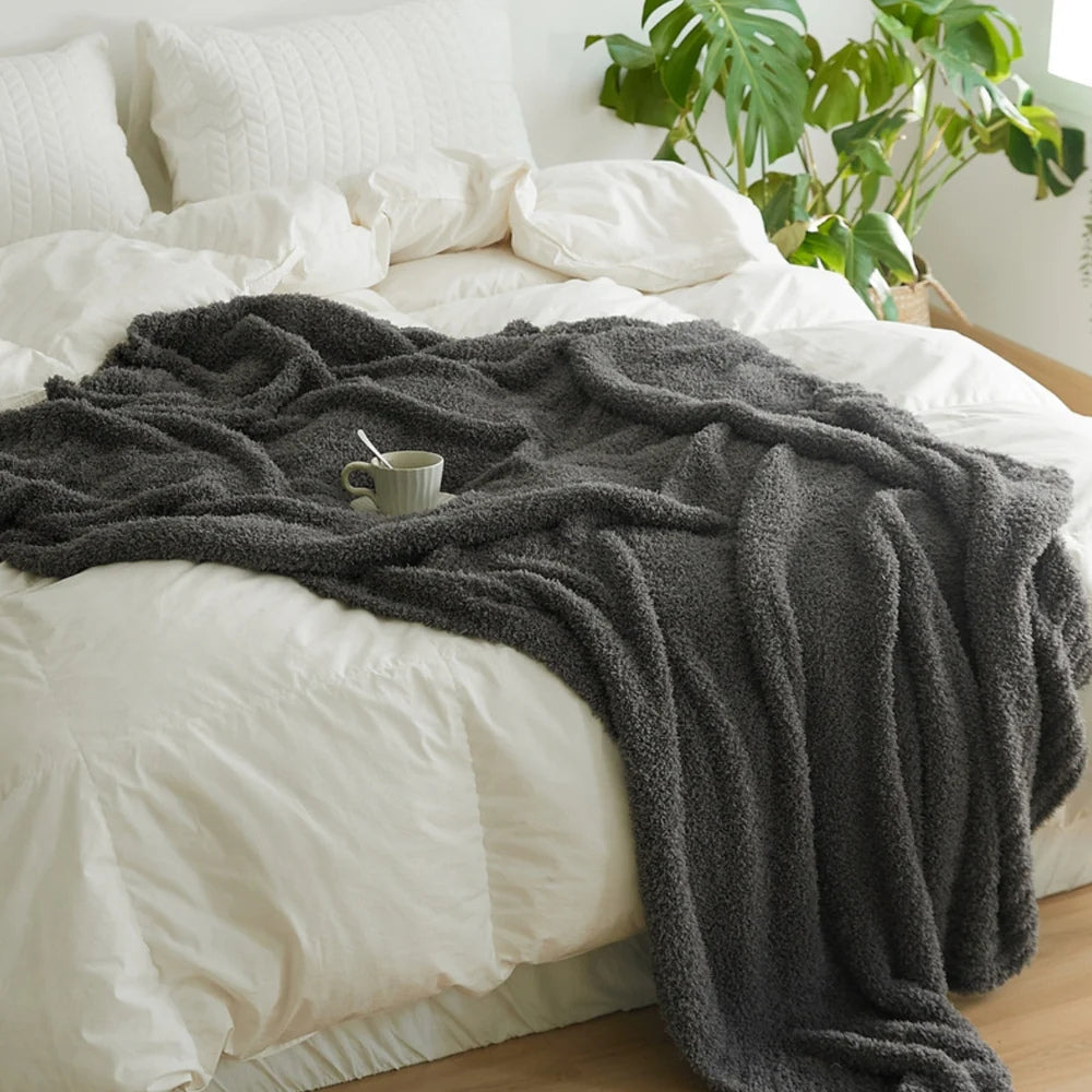 Soft Nest Minimalist Strickdecke