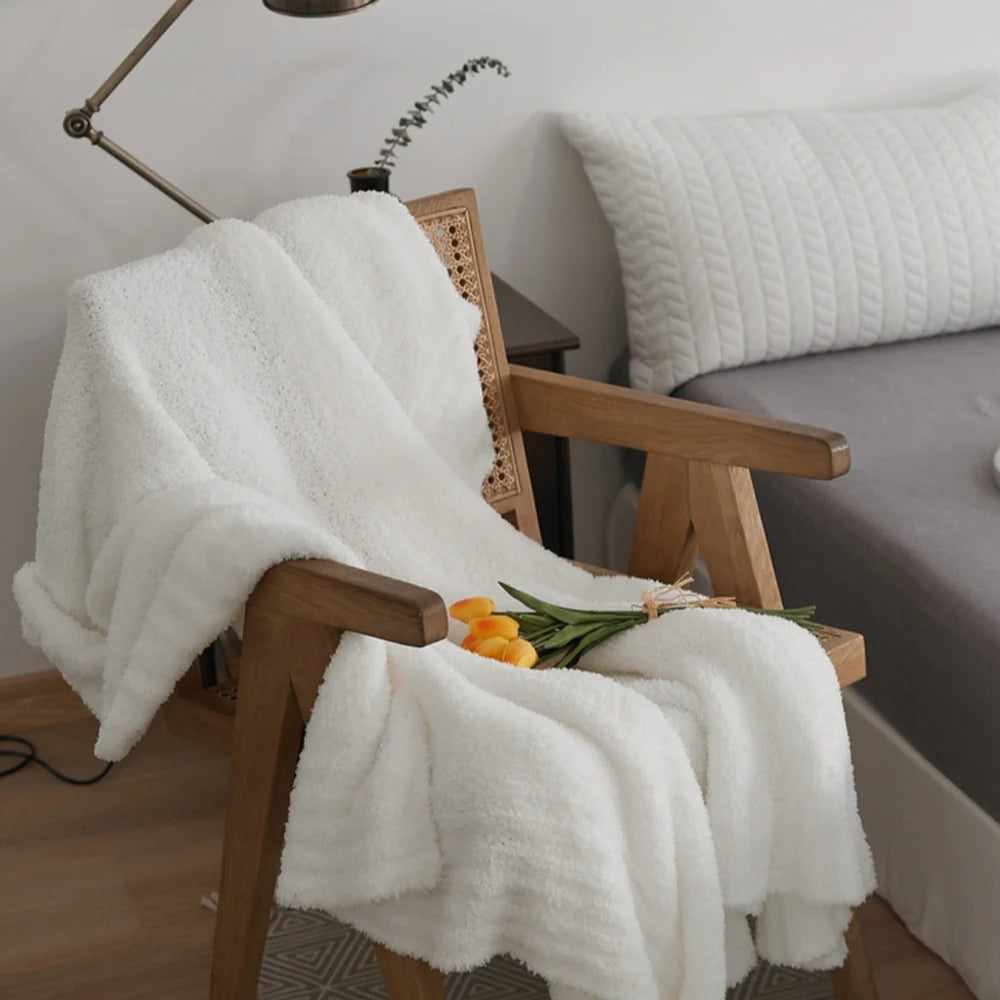 Soft Nest Minimalist Strickdecke
