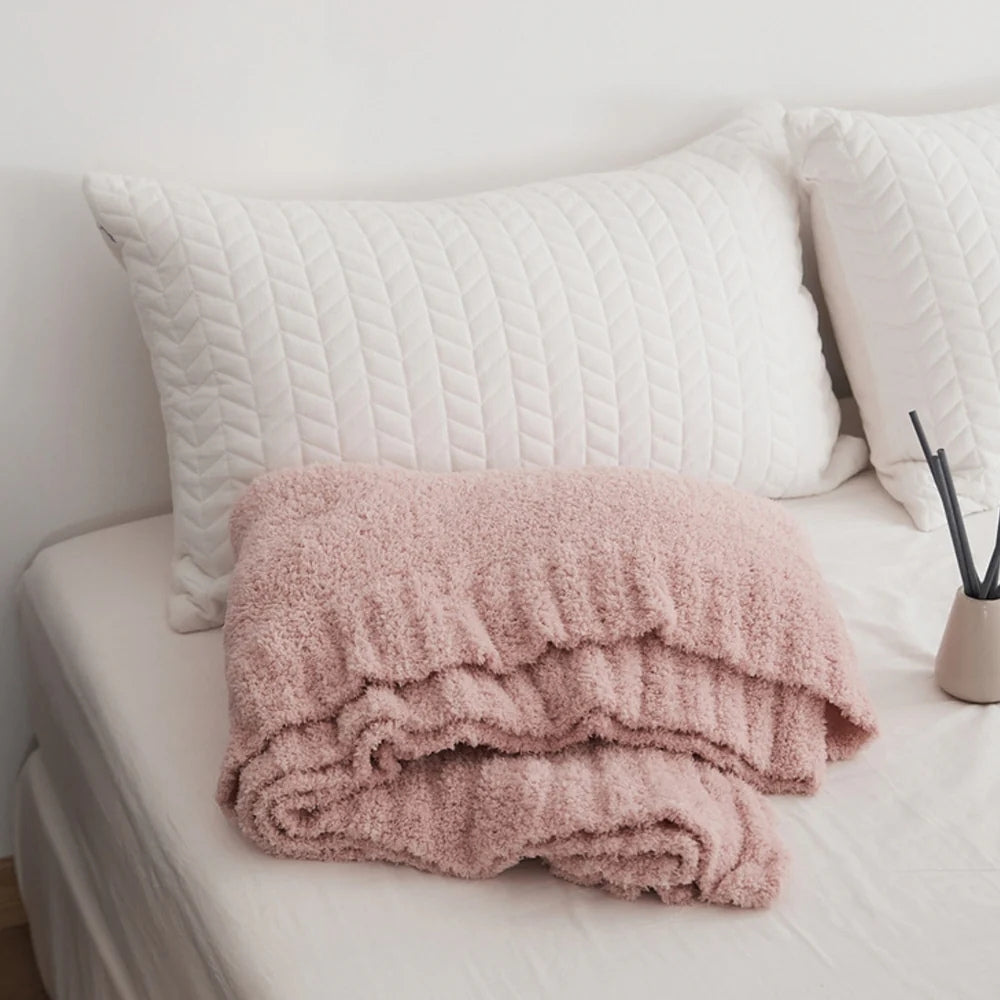 Soft Nest Minimalist Strickdecke