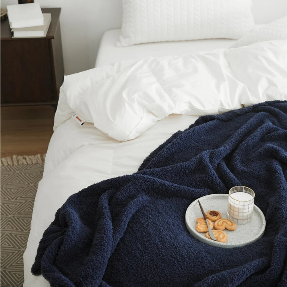 Soft Nest Minimalist Strickdecke