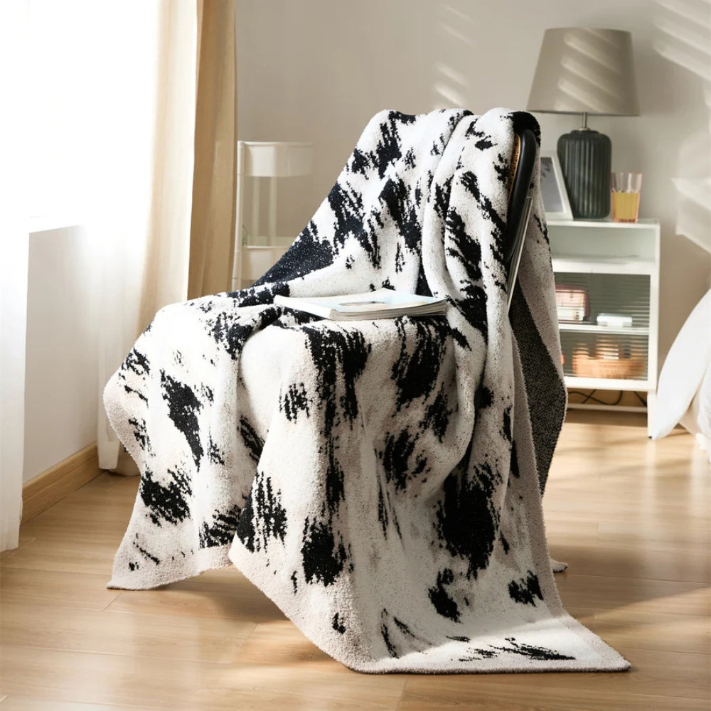 Velora Schwarz Weiß Fuzzy Strickdecke