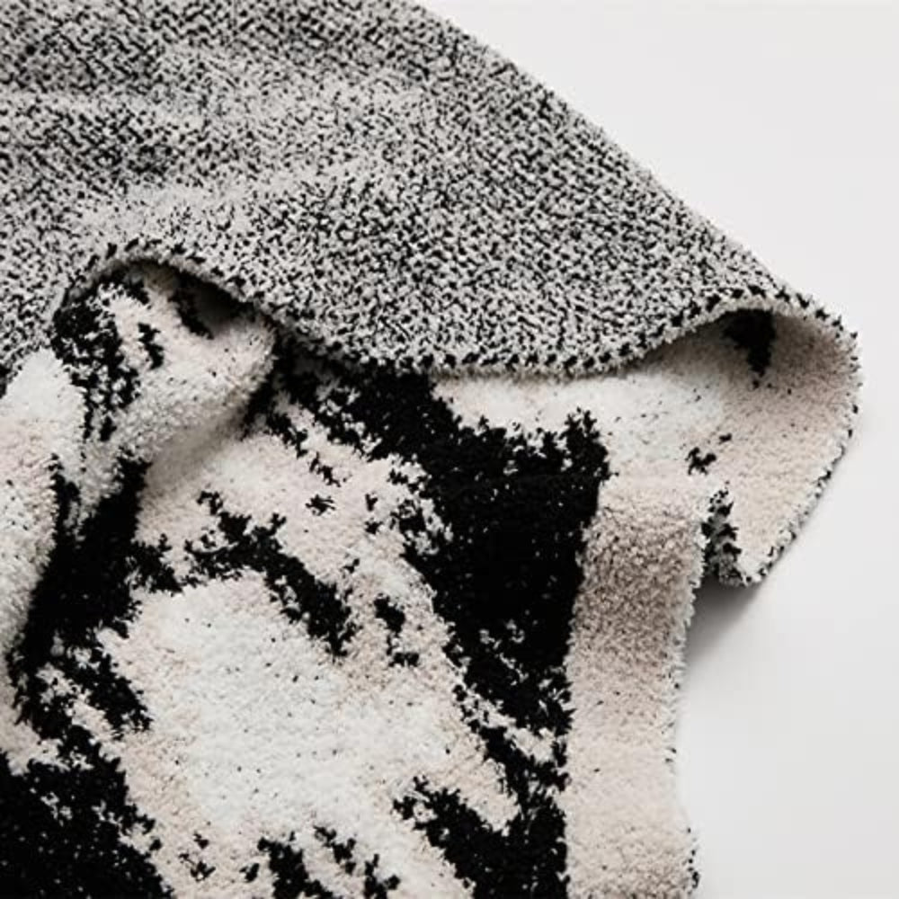 Velora Schwarz Weiß Fuzzy Strickdecke