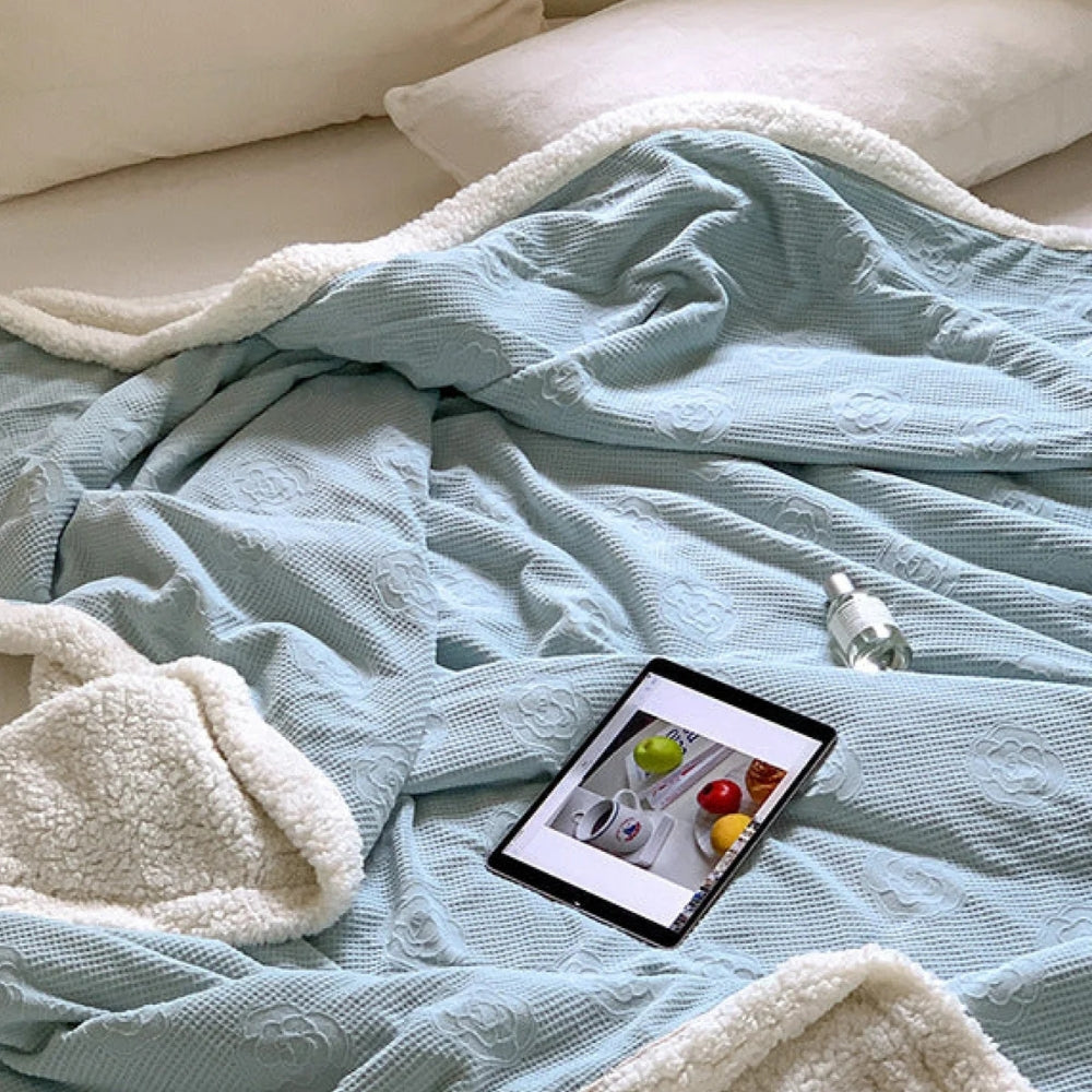 Solène Floral Präge-Sherpa-Decke