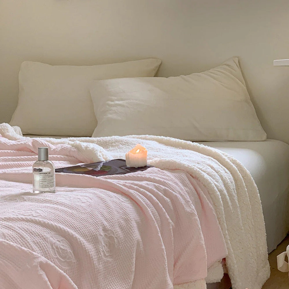 Solène Floral Präge-Sherpa-Decke