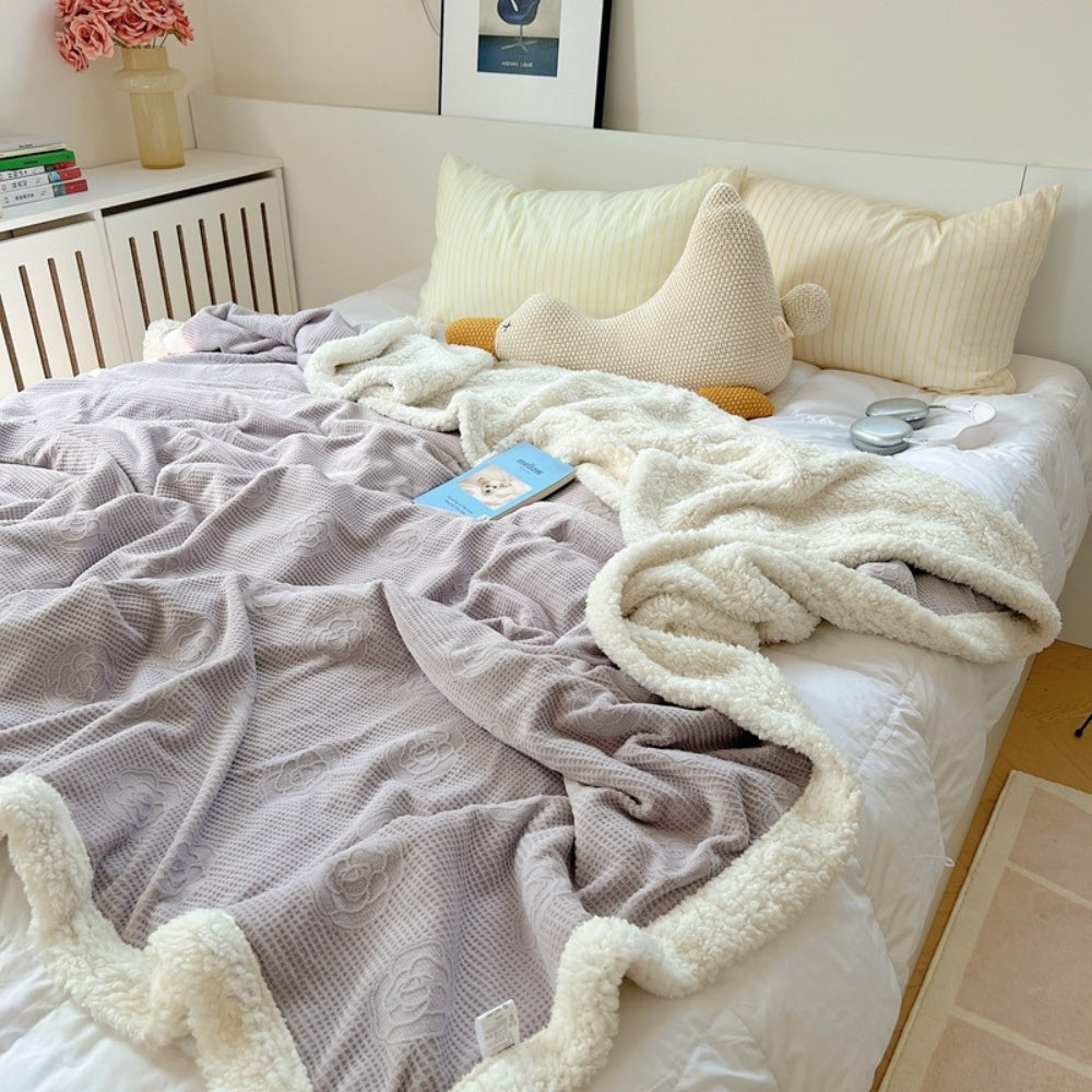 Solène Floral Präge-Sherpa-Decke