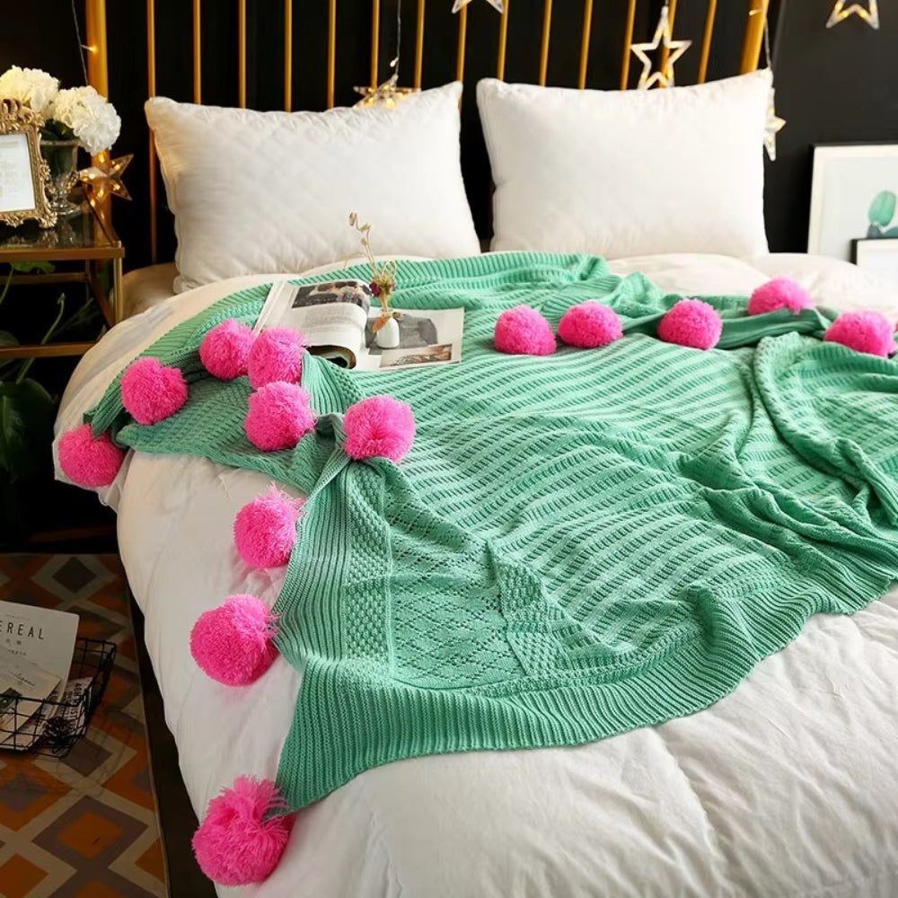Whimsische Flauschige Pom-Pom Macaron Decke